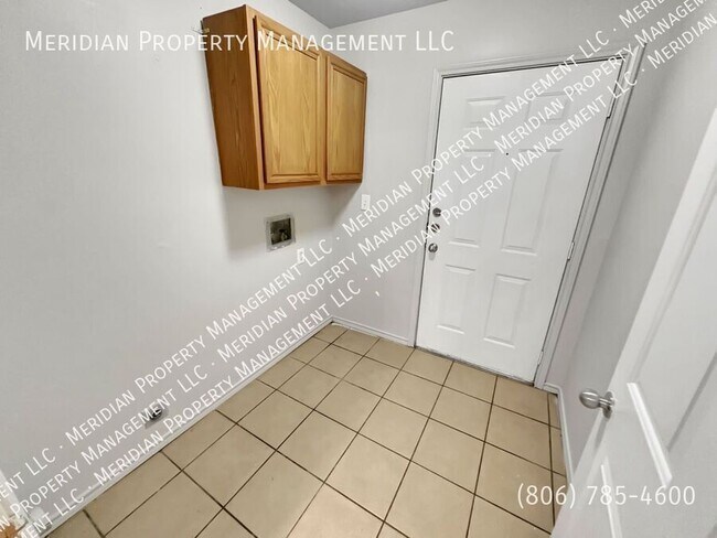 Building Photo - 515 N Brentwood-A