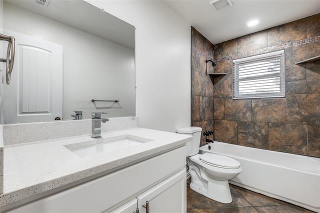 Building Photo - 368 Crenshaw Dr