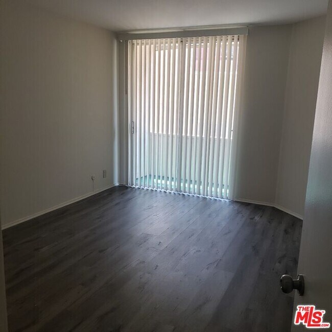 Building Photo - 1745 Camino Palmero St