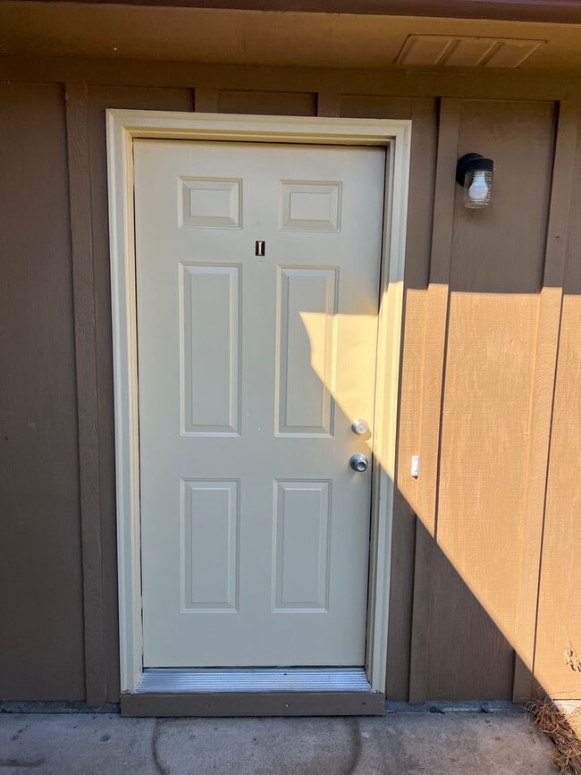 Building Photo - 97 Evergreen Ln