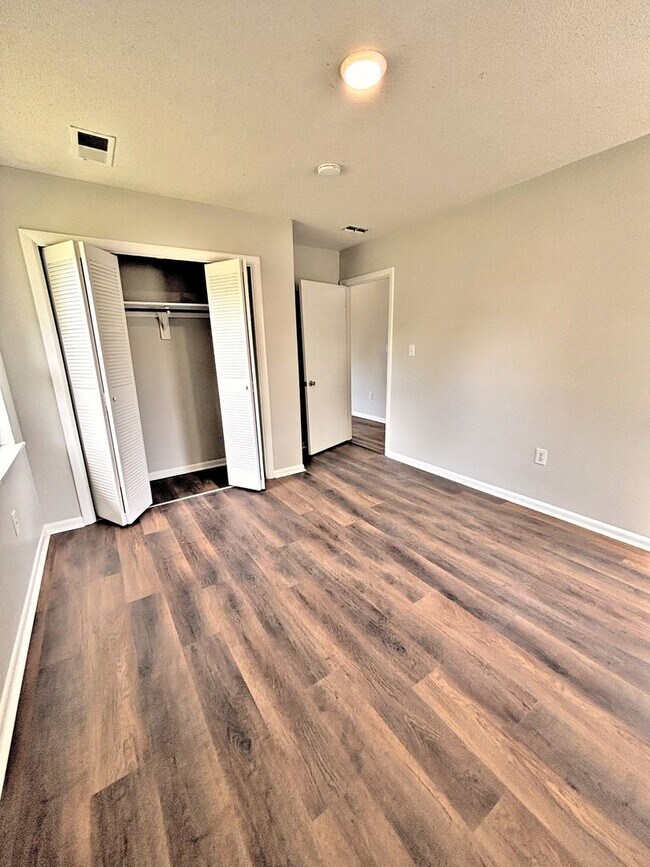 Building Photo - HOUSE FOR RENT - DECATUR * Sec 8 Welcome