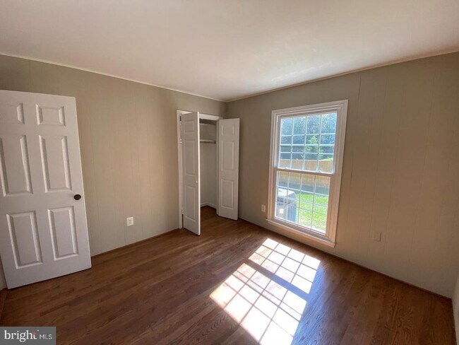 Building Photo - 3707 Moss Brooke Ct
