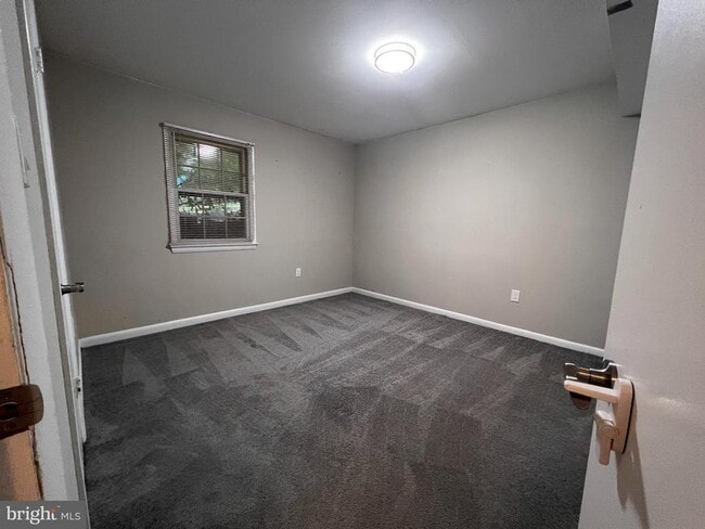 Building Photo - 9104 Hamilton Dr