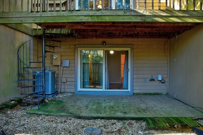 Building Photo - FOR RENT -  AEIRES ON THE BAY!