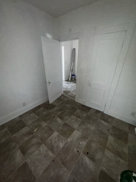 Building Photo - 1211 Starr Ave