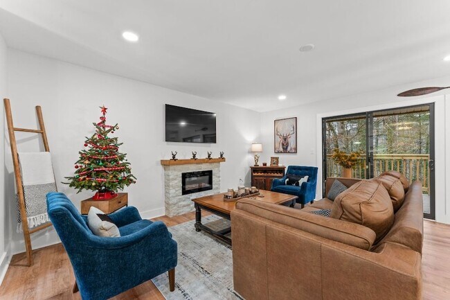 Building Photo - 50 Dogwood Knob