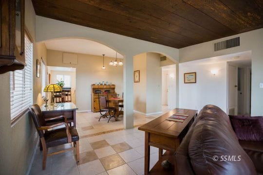 Building Photo - 1617 S Forest Knoll St