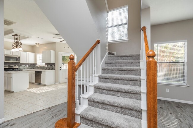 Building Photo - 13110 Mills River St