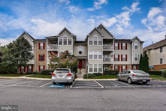 Building Photo - 6205 Sandpiper Ct