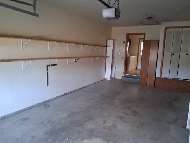 Building Photo - 1210 Sherman Ave