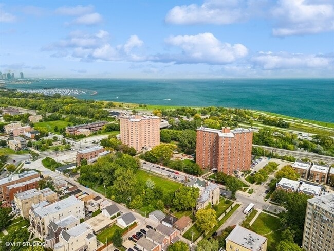 Building Photo - 4014 S Ellis Ave