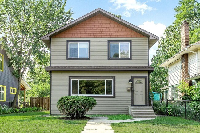 Building Photo - Updated 5 bedroom 2 bath single family house
