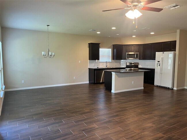 Building Photo - 200 Scenic Hills Cir