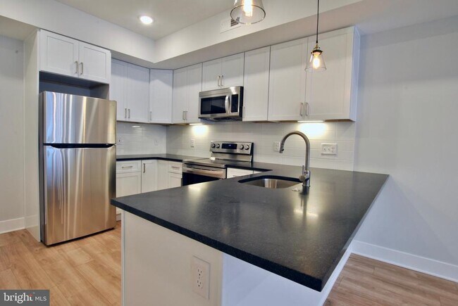 Building Photo - 2132 N 2nd St