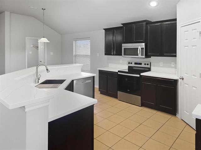 Building Photo - 2820 Stonewall Ln