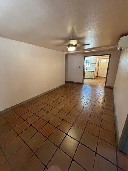 Building Photo - 728 Glenoaks Blvd