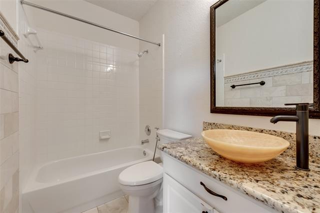 Building Photo - 3532 Dripping Springs Dr
