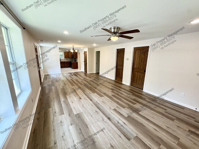 Building Photo - 151 Hopewell Church Dr