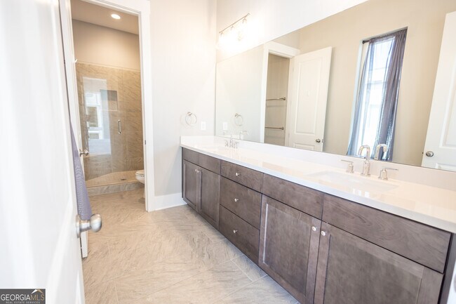 Building Photo - 708 Banton Dr NW