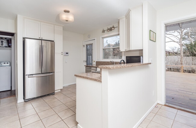 Building Photo - 79 Surf Dr