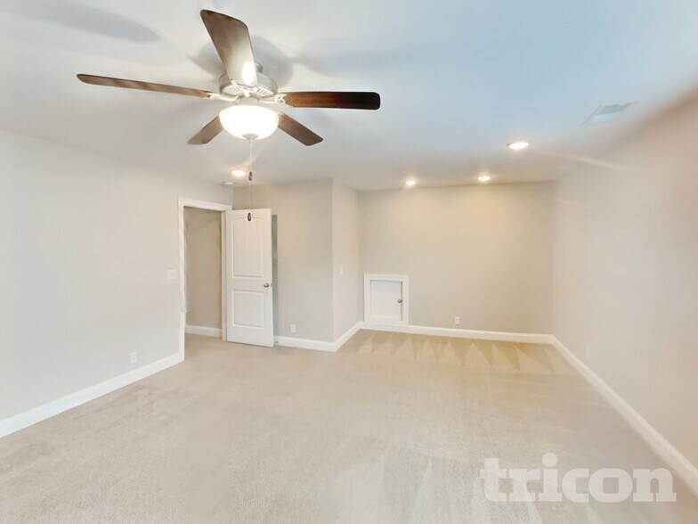 Building Photo - 607 Gallant Way