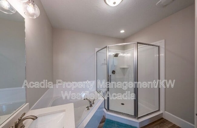 Building Photo - 3713 N 60 E