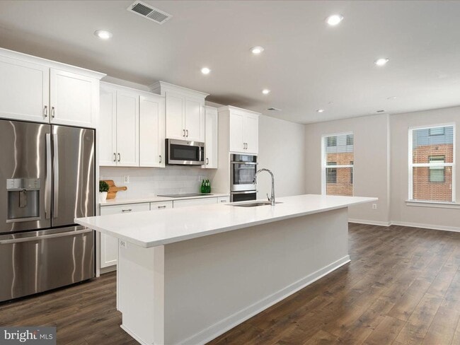 Building Photo - 44485 Wolfhound Sq