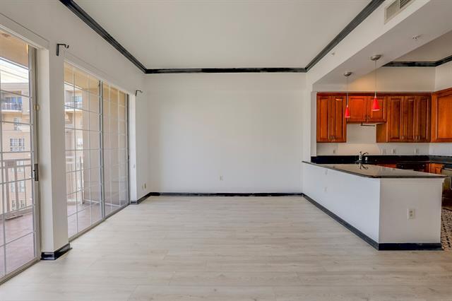 Building Photo - 3225 Turtle Creek Blvd