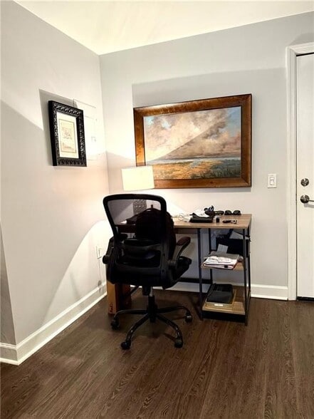 Building Photo - 195 14th St NE