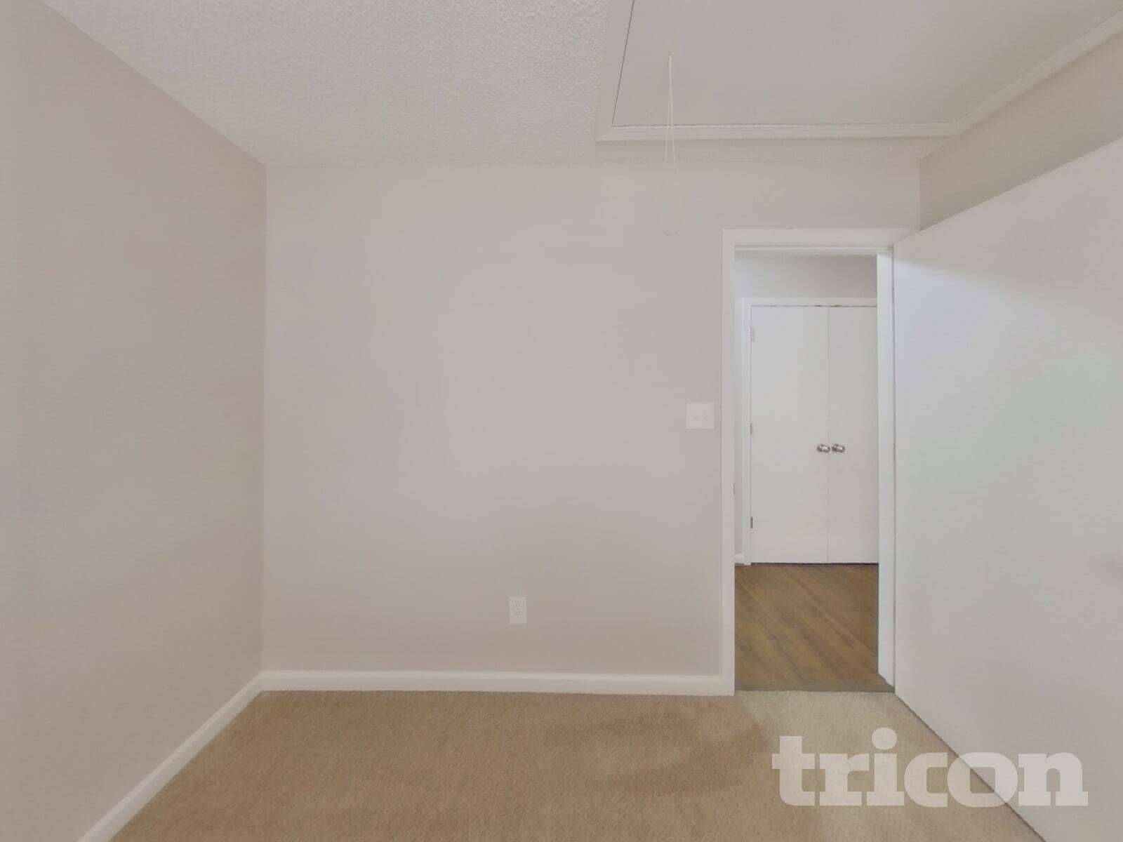 Building Photo - 529 Pullman St SW