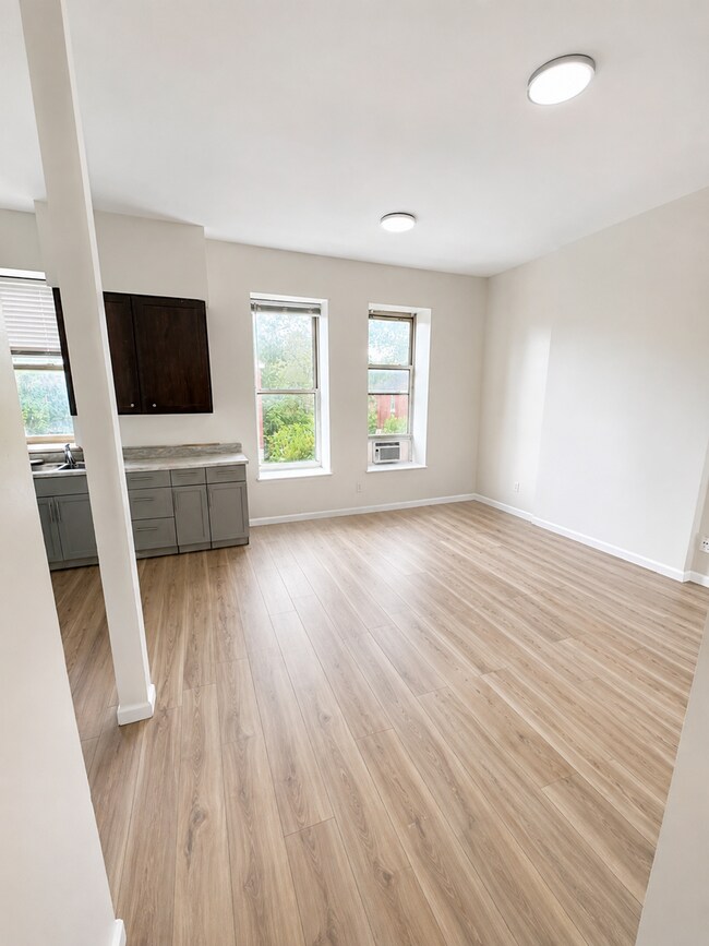 Building Photo - 4417 Strodtman Pl