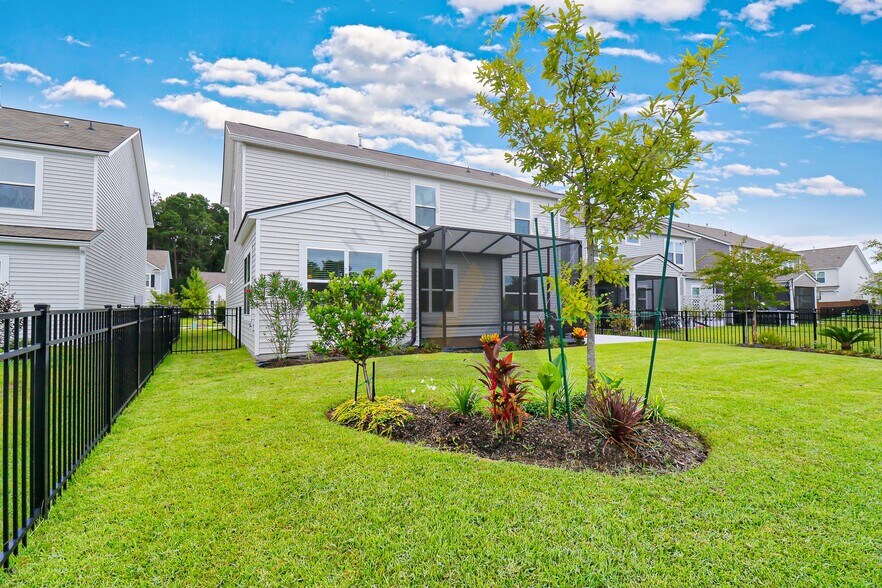 Building Photo - 124 Danner Dr