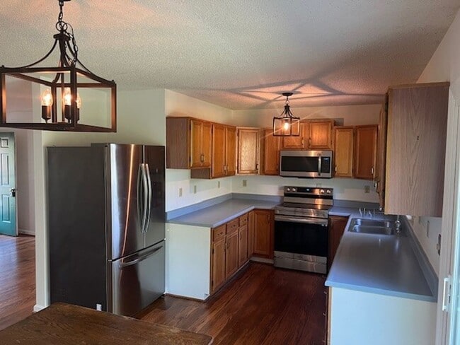 Building Photo - Single Family Home for Rent