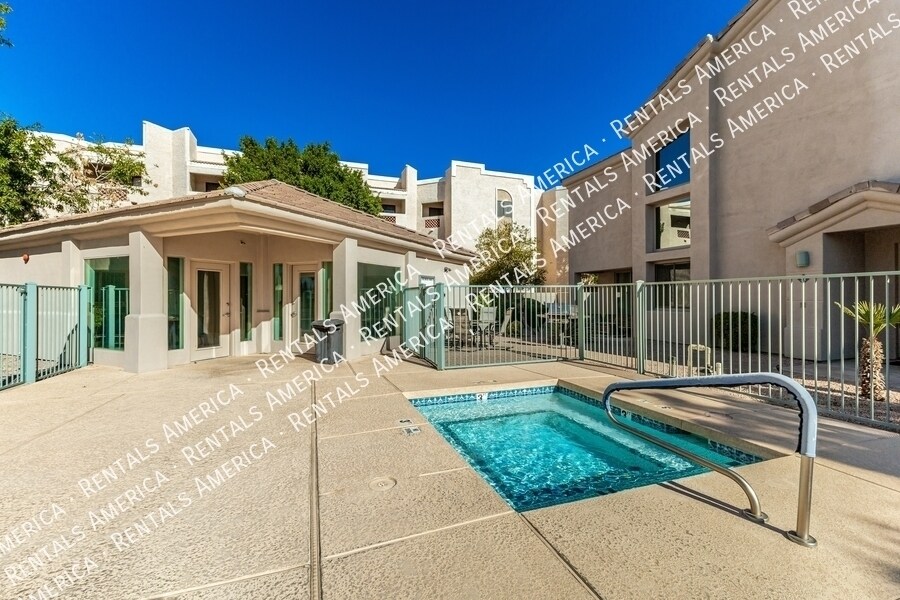 Building Photo - 7550 E Earll Dr