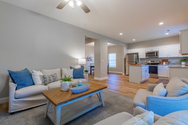 Building Photo - 512 Catalina Ct