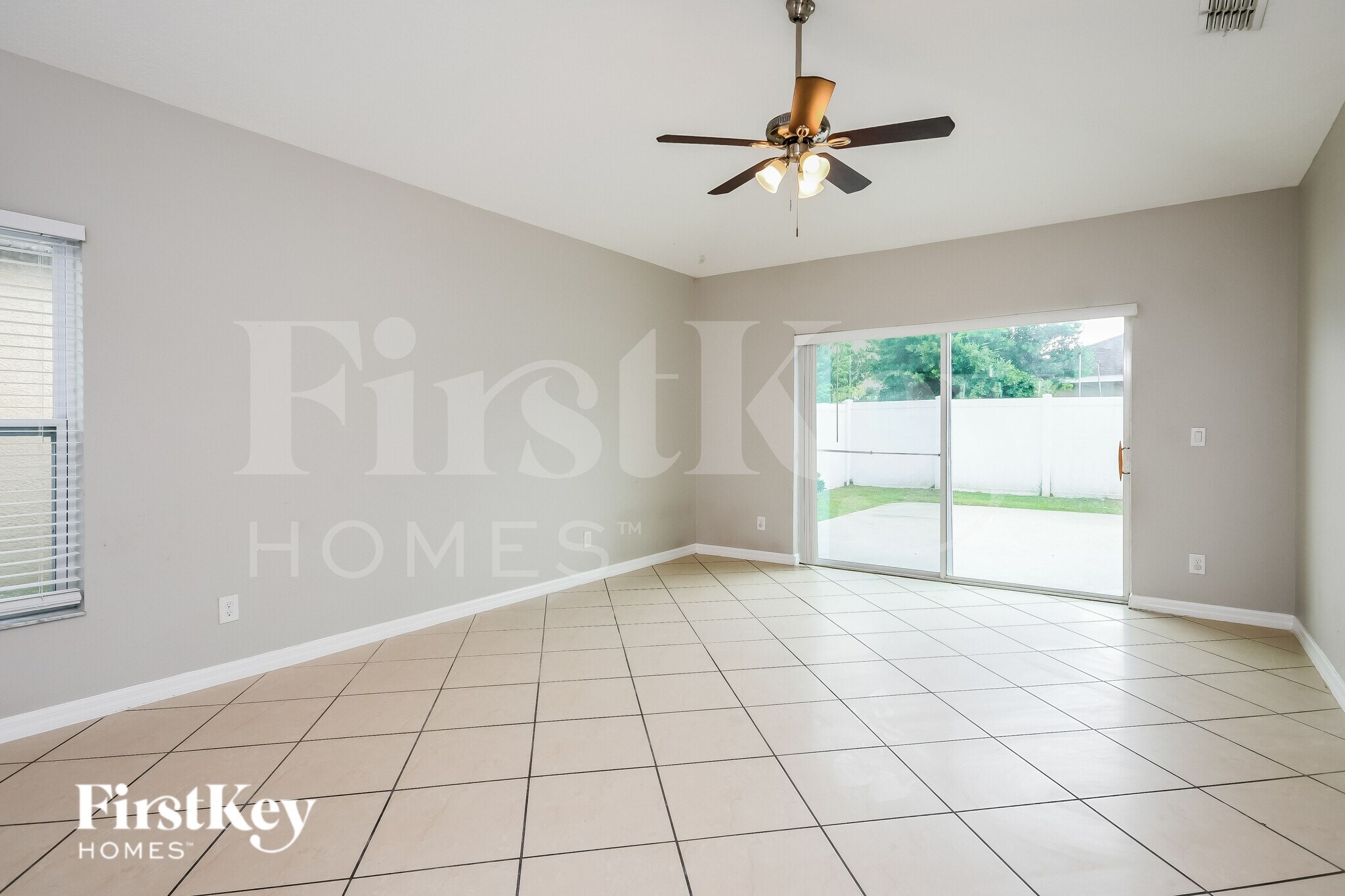 Building Photo - 4781 Rockvale Dr