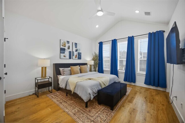 Building Photo - 4209 McKinney St