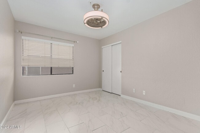 Building Photo - 9138 E Davenport Dr
