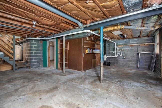 Building Photo - West Asheville House