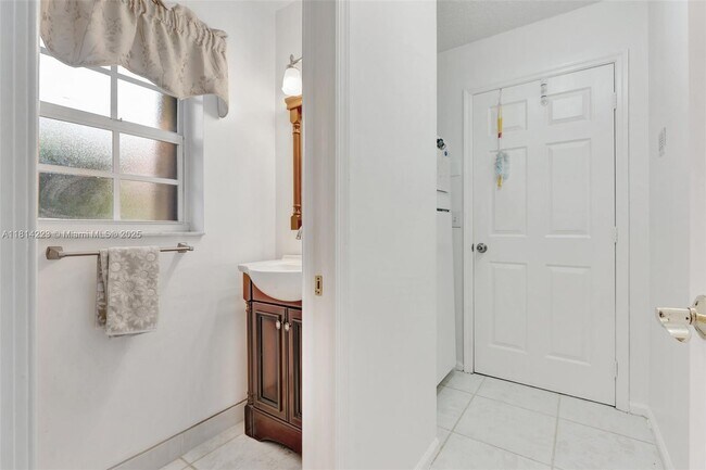 Building Photo - 5655 NW 86th Ave