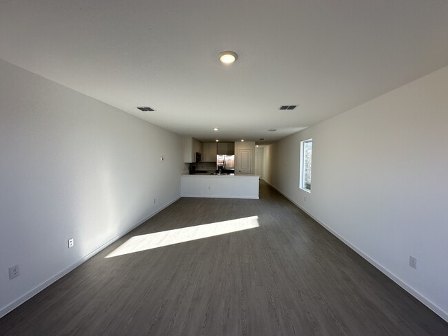 Building Photo - 1629 Elliott Rd