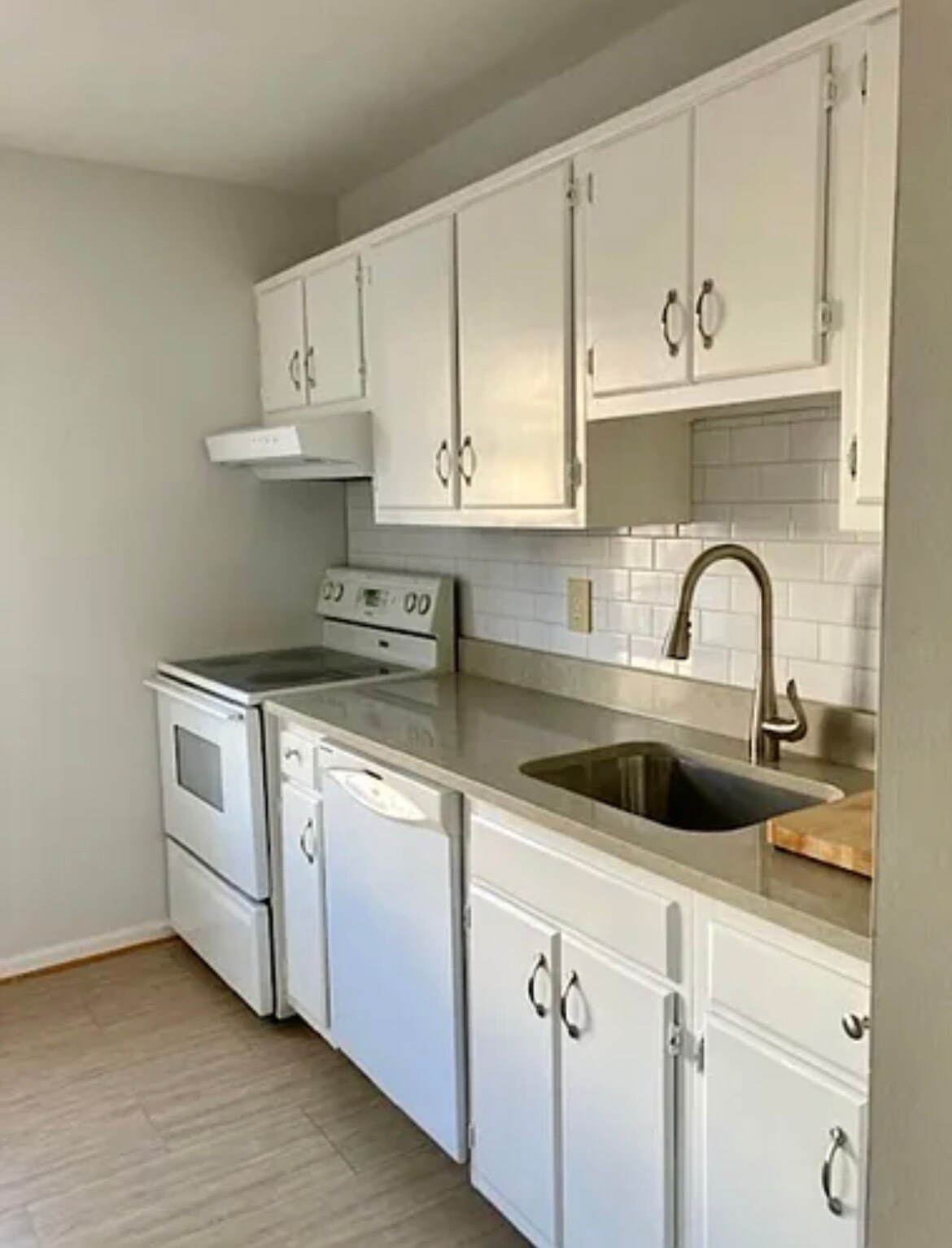Kitchen - 2808 Andiron Ln