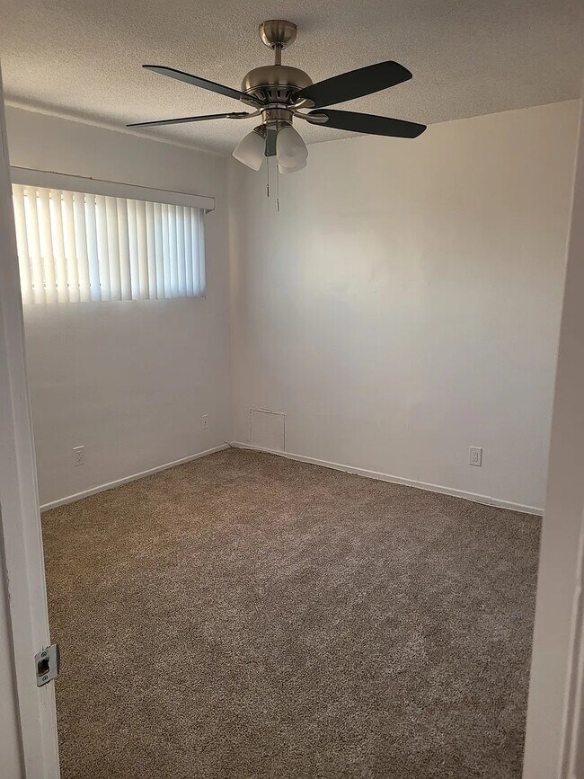 Building Photo - 11811 Old River School Rd