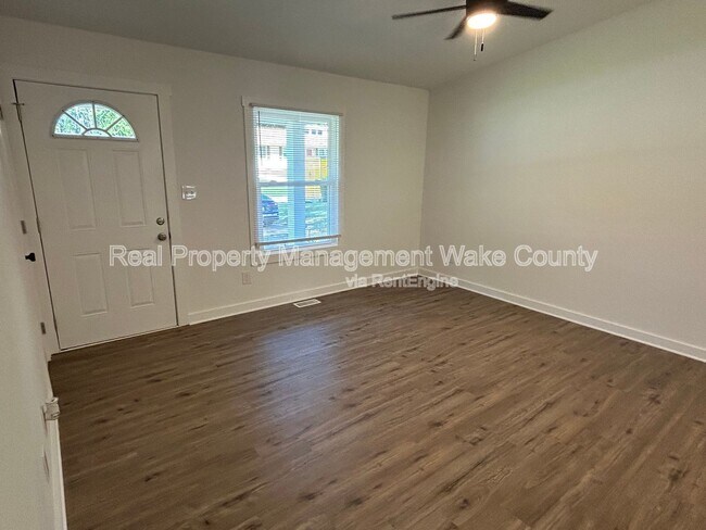 Building Photo - 2325 Quartz Ct
