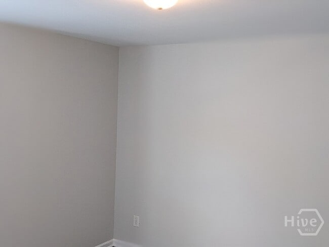 Building Photo - 150 Couplet Dr