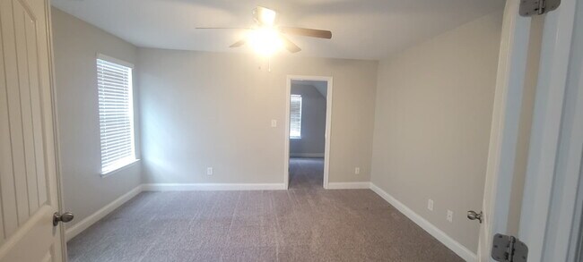 Building Photo - Spacious Elegance Awaits: 4-Bedroom Gem with Granite Countertops on Harrington Road!