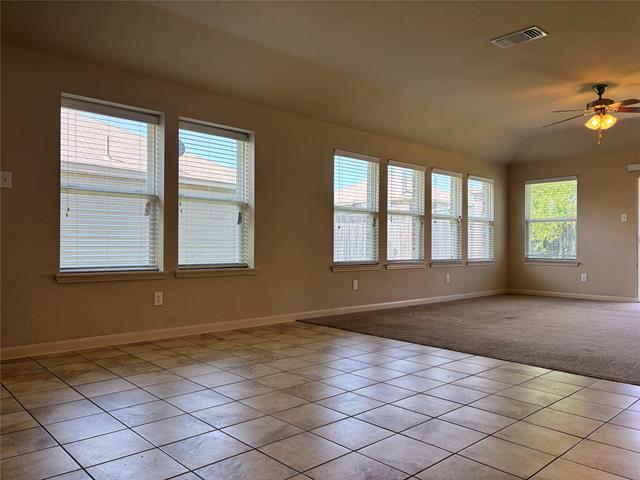 Building Photo - 5145 Royal Springs Dr