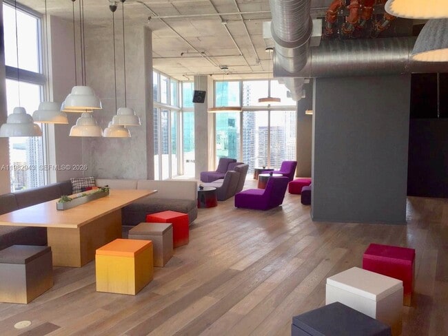 Building Photo - 151 SE 1st St