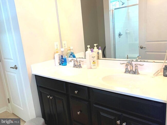 Building Photo - 9606 Julia Ln