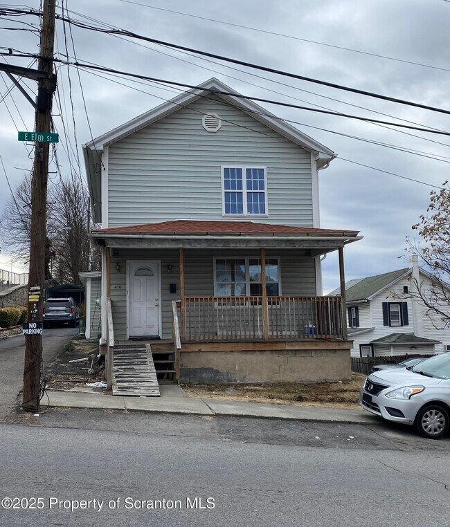 Primary Photo - 416 E Elm St